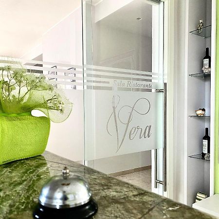 Vera Hotel Porto San Giorgio Exteriör bild